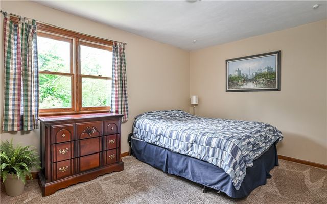 212 Whitehaven Dr, Richland, PA 15044