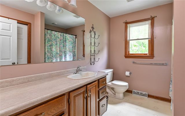 212 Whitehaven Dr, Richland, PA 15044