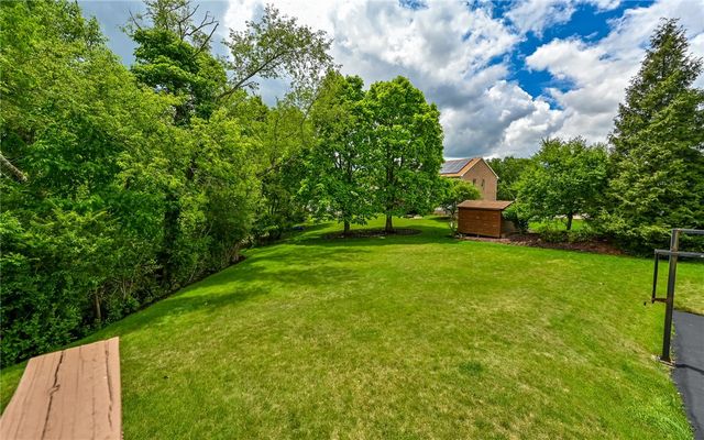 212 Whitehaven Dr, Richland, PA 15044