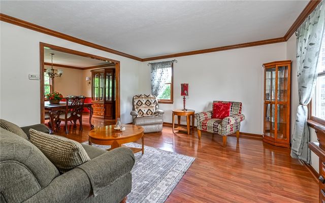 212 Whitehaven Dr, Richland, PA 15044
