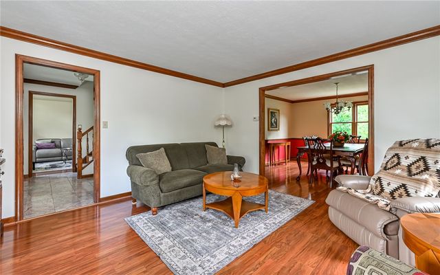 212 Whitehaven Dr, Richland, PA 15044