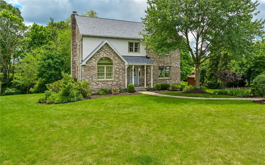 212 Whitehaven Dr, Richland, PA 15044