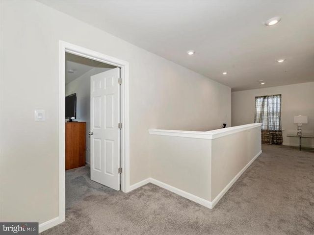 12661 BARTON DR, Hagerstown, MD 21740