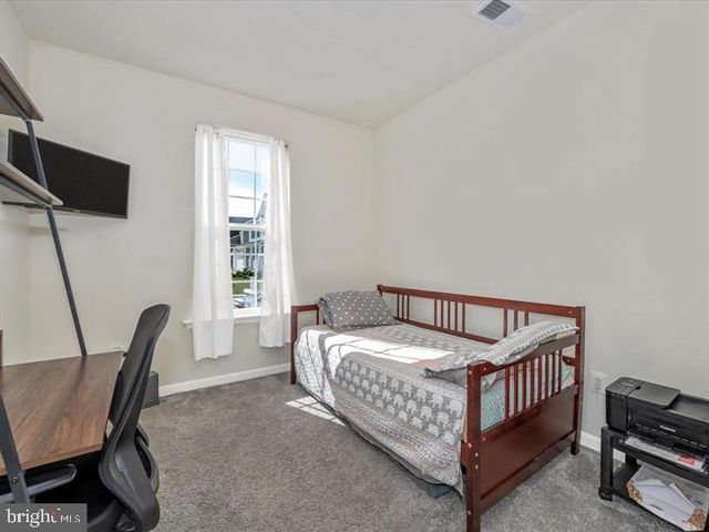 12661 BARTON DR, Hagerstown, MD 21740