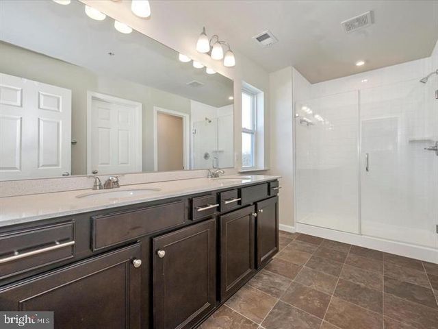 12661 BARTON DR, Hagerstown, MD 21740