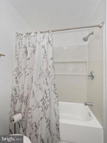 12661 BARTON DR, Hagerstown, MD 21740