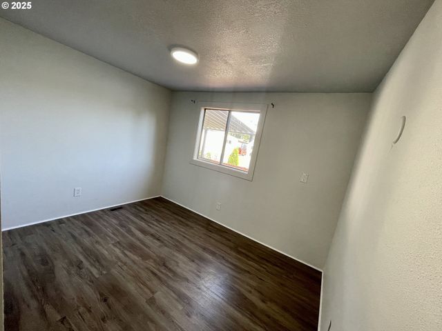 13900 Se HIGHWAY 212 31, Clackamas, OR 97015