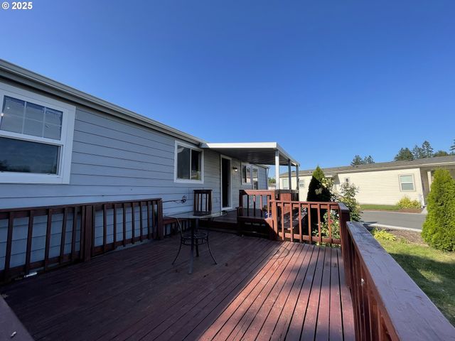 13900 Se HIGHWAY 212 31, Clackamas, OR 97015