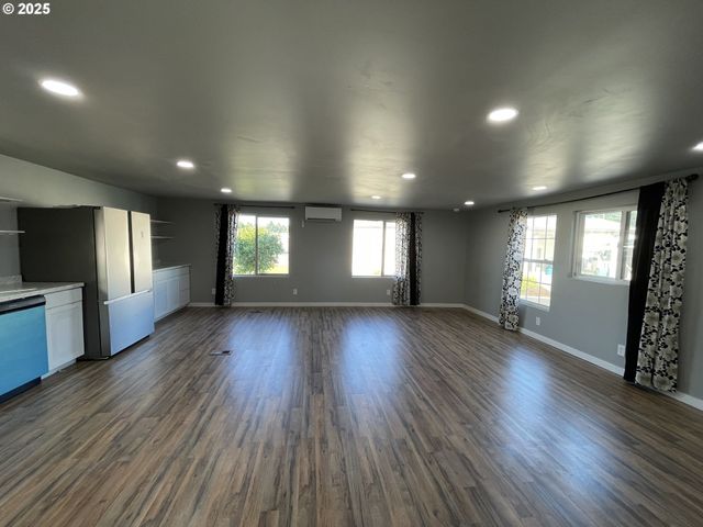 13900 Se HIGHWAY 212 31, Clackamas, OR 97015