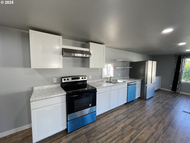 13900 Se HIGHWAY 212 31, Clackamas, OR 97015