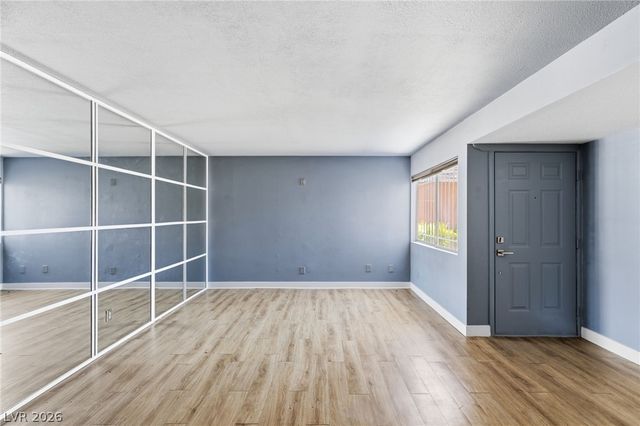 4622 Grand Drive 3, Las Vegas, NV 89169