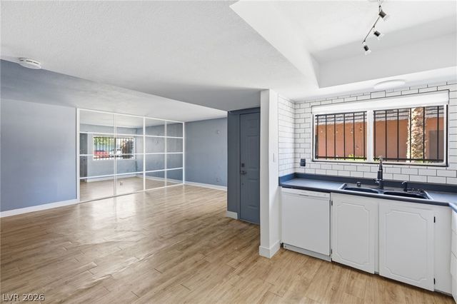 4622 Grand Drive 3, Las Vegas, NV 89169