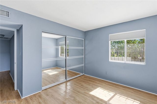 4622 Grand Drive 3, Las Vegas, NV 89169