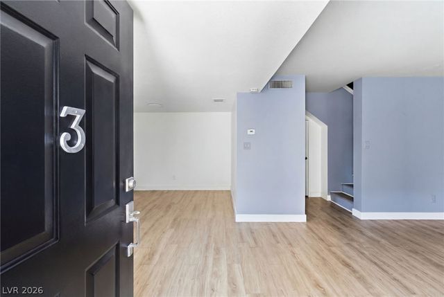 4622 Grand Drive 3, Las Vegas, NV 89169