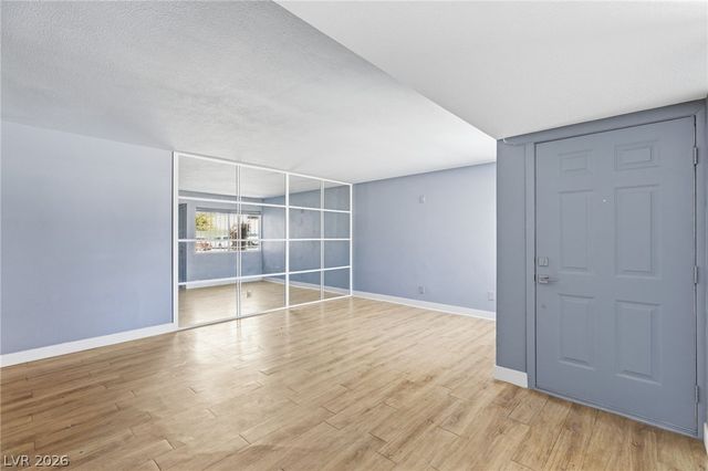 4622 Grand Drive 3, Las Vegas, NV 89169