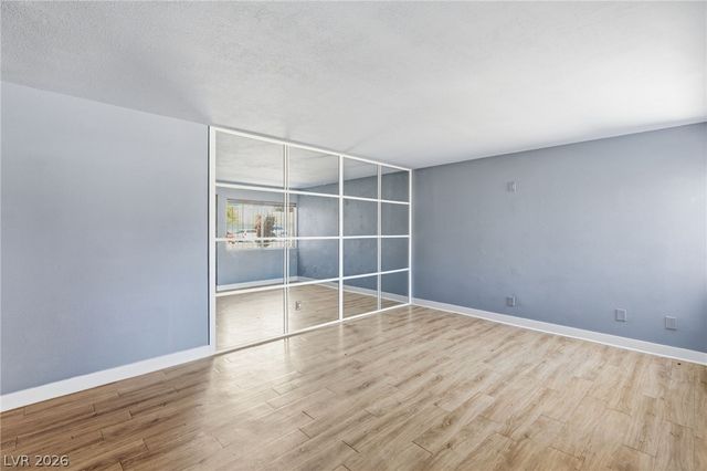 4622 Grand Drive 3, Las Vegas, NV 89169