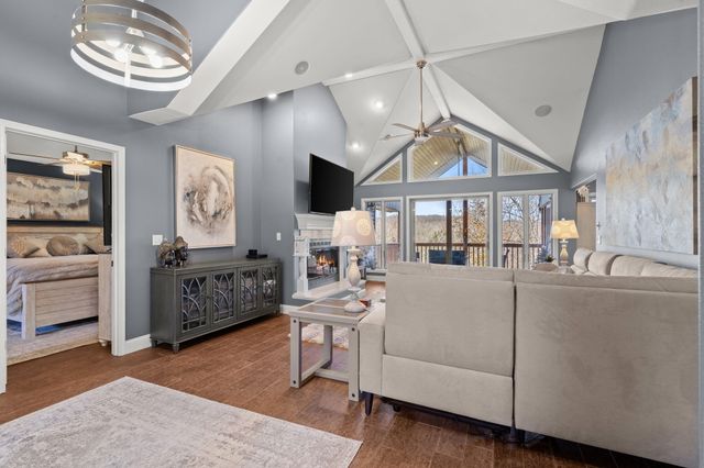 1209 Ledgestone Circle, Branson West, MO 65737