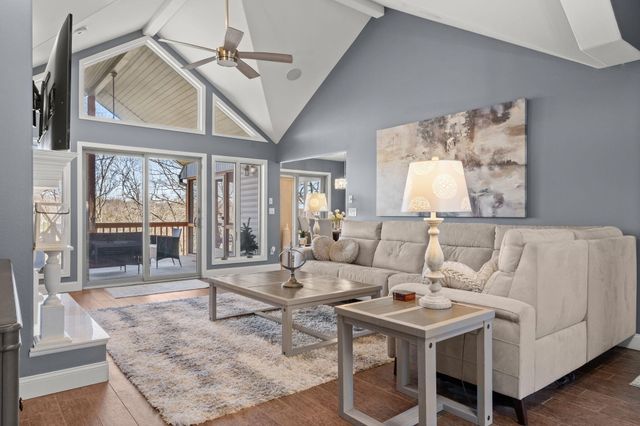 1209 Ledgestone Circle, Branson West, MO 65737