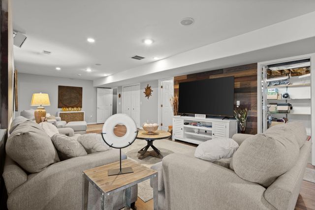 1209 Ledgestone Circle, Branson West, MO 65737