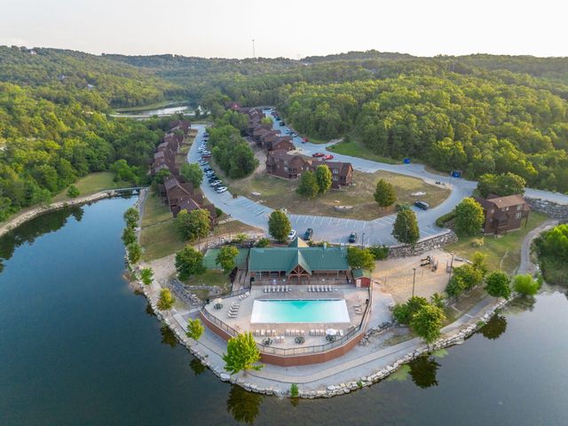 1209 Ledgestone Circle, Branson West, MO 65737