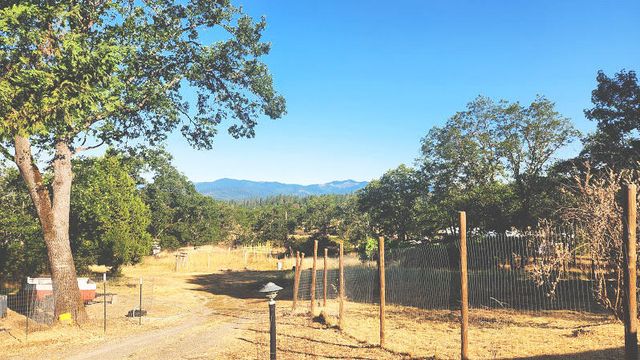 6369 Monument Drive, Grants Pass, OR 97526