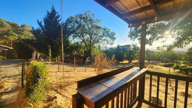 6369 Monument Drive, Grants Pass, OR 97526