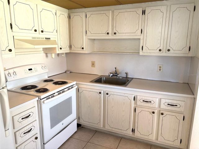 201 BEDFORD STREET 95, Sun City Center, FL 33573