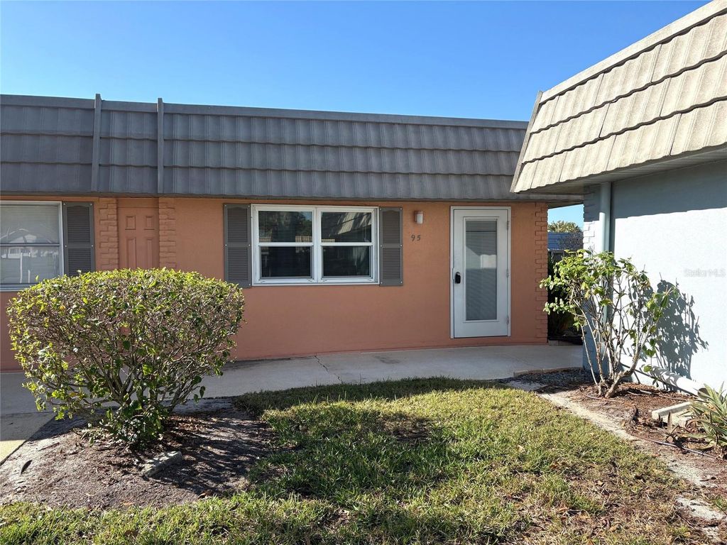 201 BEDFORD STREET 95, Sun City Center, FL 33573