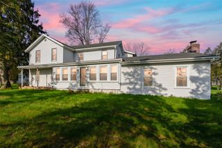 58380 County Road 365, Lawrence, MI 49064