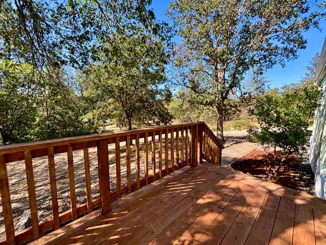 581 Azalea Drive, Grants Pass, OR 97526