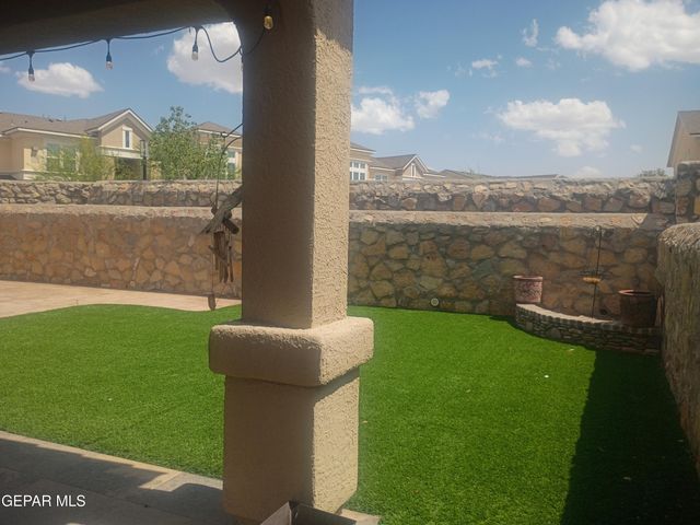 7612 Dawnlight Lane, El Paso, TX 79911