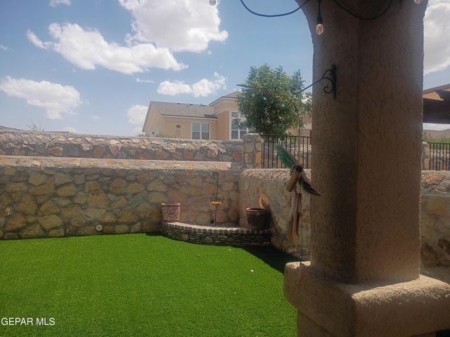 7612 Dawnlight Lane, El Paso, TX 79911