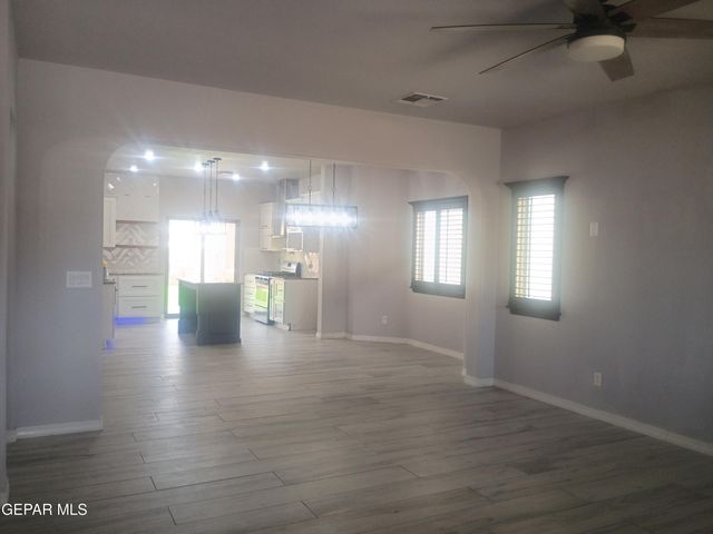 7612 Dawnlight Lane, El Paso, TX 79911