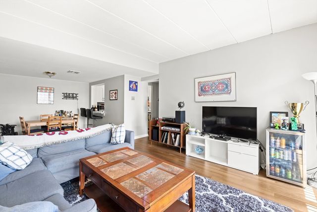 170 Gore St 417, Cambridge, MA 02141