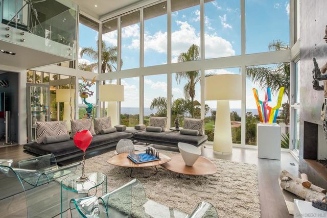 7116 Country Club Drive, La Jolla, CA 92037