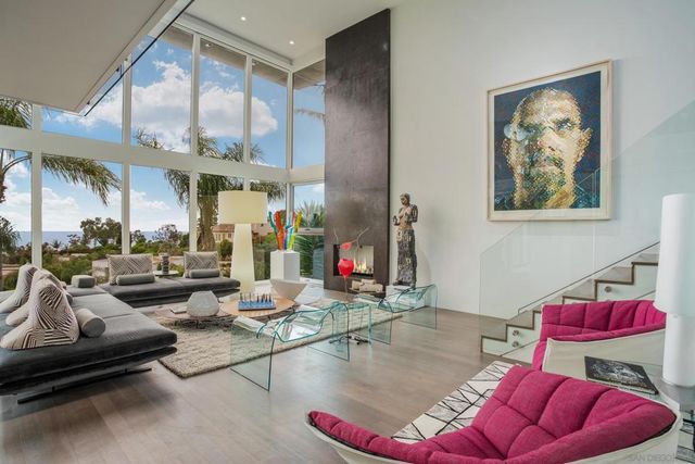 7116 Country Club Drive, La Jolla, CA 92037