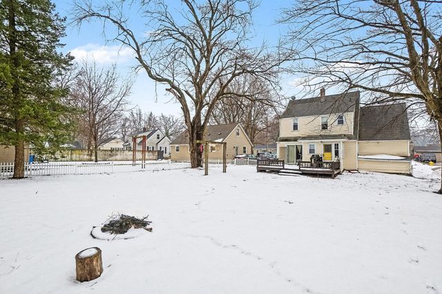 529 Pinecrest Street, Holland Twp, MI 49424