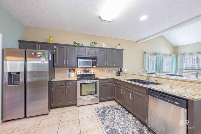 689 Ridgewood Drive, Daphne, AL 36526