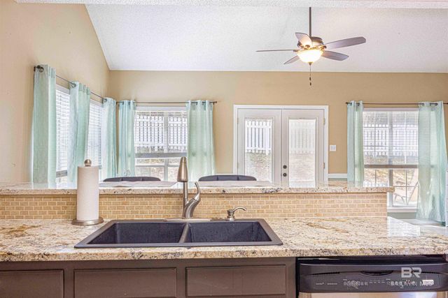 689 Ridgewood Drive, Daphne, AL 36526