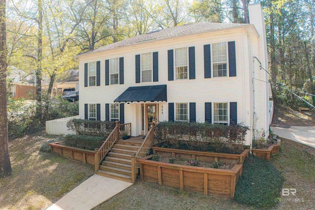 689 Ridgewood Drive, Daphne, AL 36526