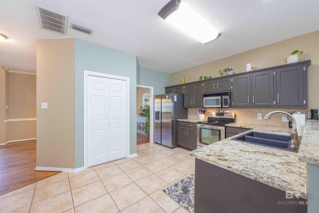 689 Ridgewood Drive, Daphne, AL 36526