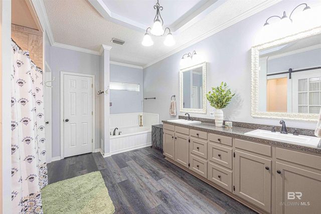 689 Ridgewood Drive, Daphne, AL 36526