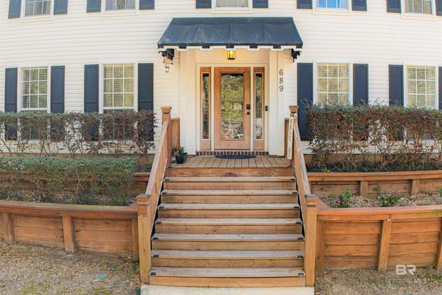 689 Ridgewood Drive, Daphne, AL 36526