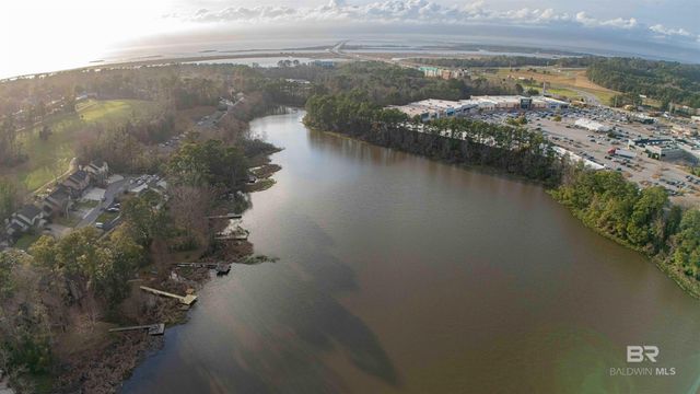689 Ridgewood Drive, Daphne, AL 36526
