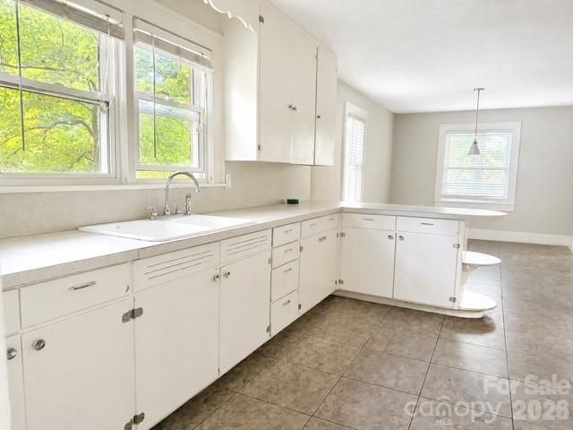 706 12th Avenue NE, Hickory, NC 28601