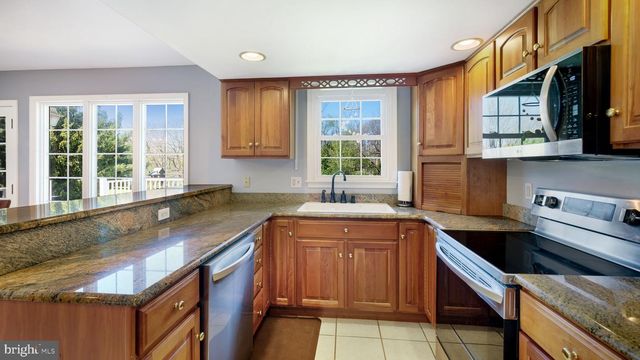 634 CONESTOGA LN, Lansdale, PA 19446