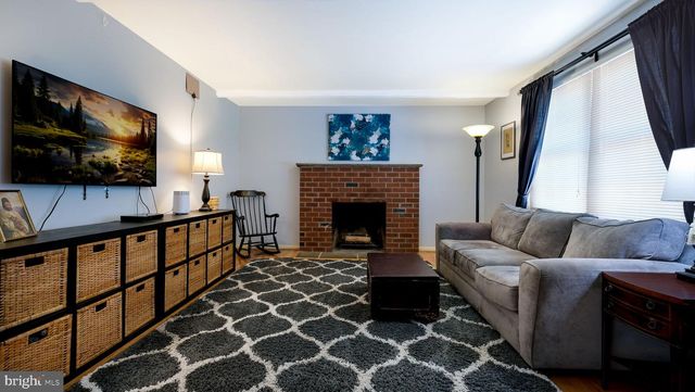 634 CONESTOGA LN, Lansdale, PA 19446