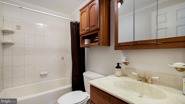 634 CONESTOGA LN, Lansdale, PA 19446