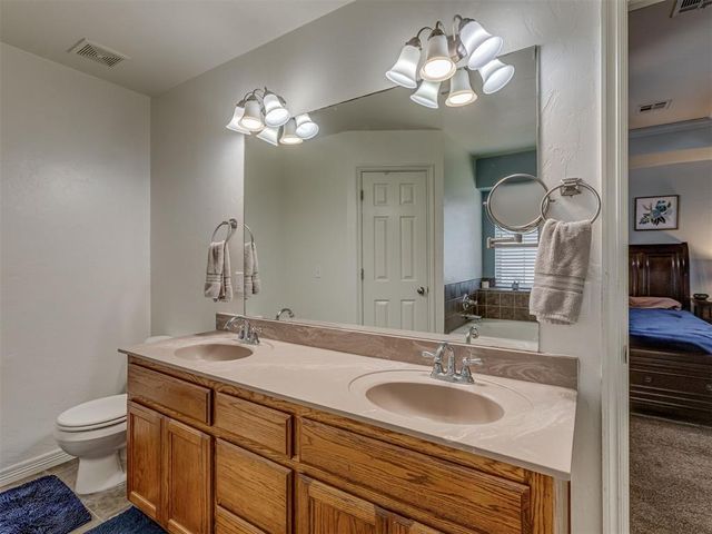 1000 Westridge Drive, Yukon, OK 73099