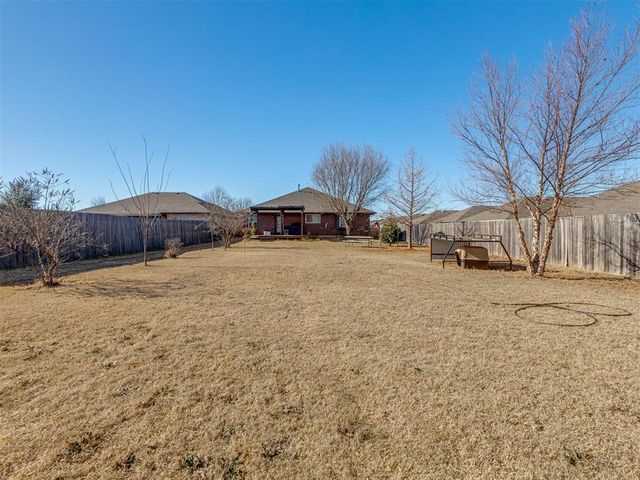 1000 Westridge Drive, Yukon, OK 73099